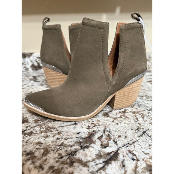Jeffrey Campbell Cromwell Suede Boot - Taupe 7 NWOB - Picture 2 of 10